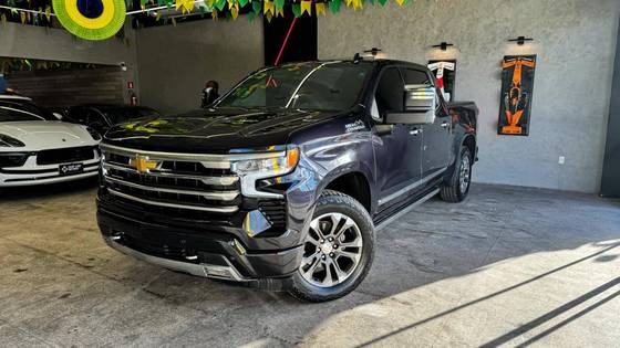 CHEVROLET SILVERADO 5.3 V8 GASOLINA 1500 HIGH COUNTRY 4X4 AUTOMÁTICO